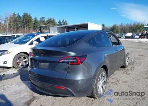 2021 Tesla Model Y Long Range Dual Motor All-Wheel Drive z USA, uszkodzony, nr VIN 5YJYGDEE5MF083071